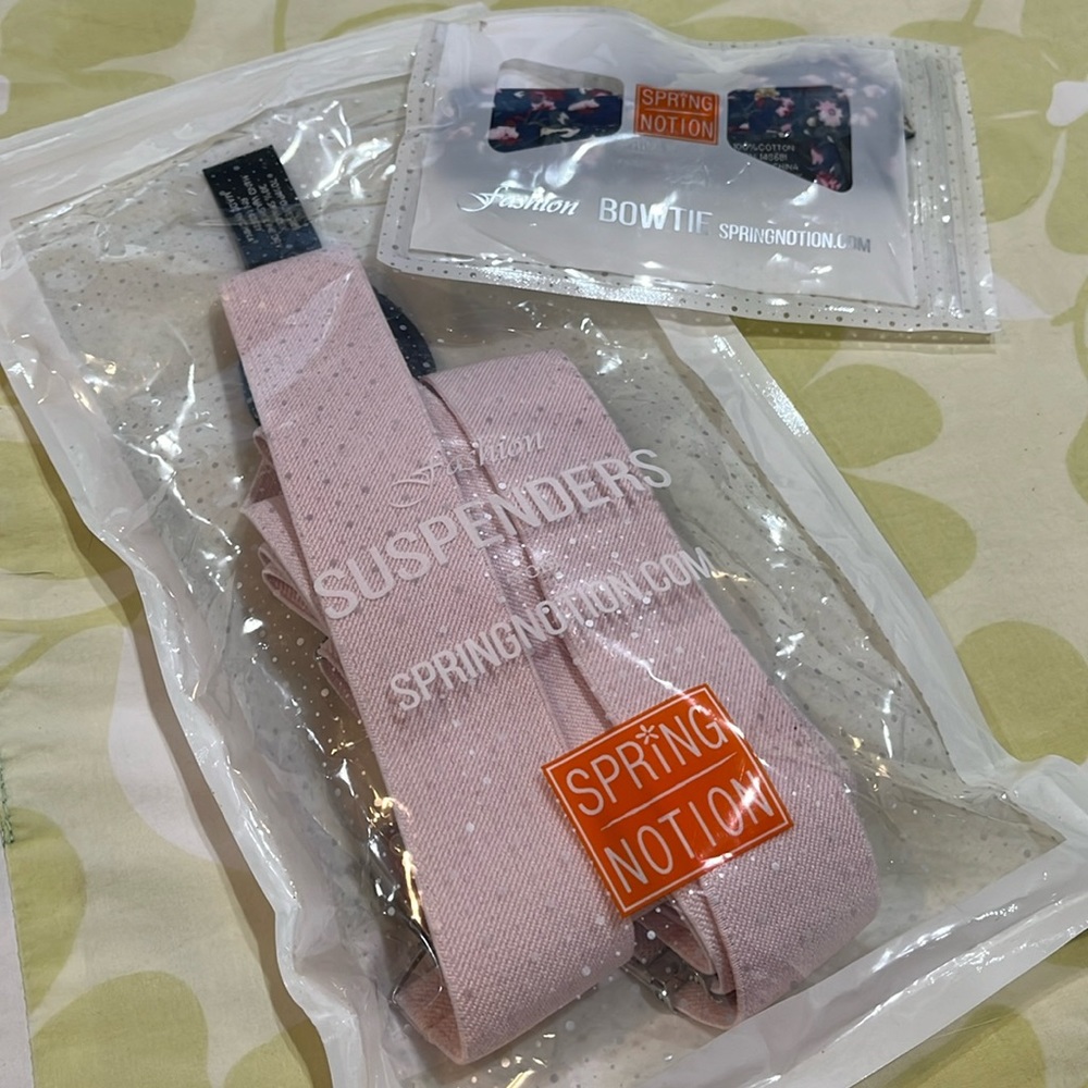 NWT suspenders and bow tie 💗